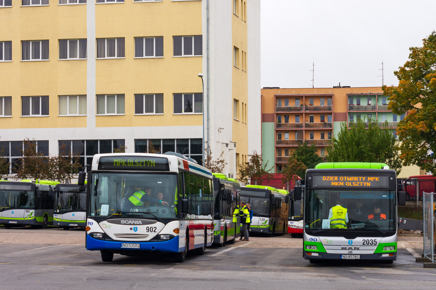 Scania CL94UB 4x2 LB #902