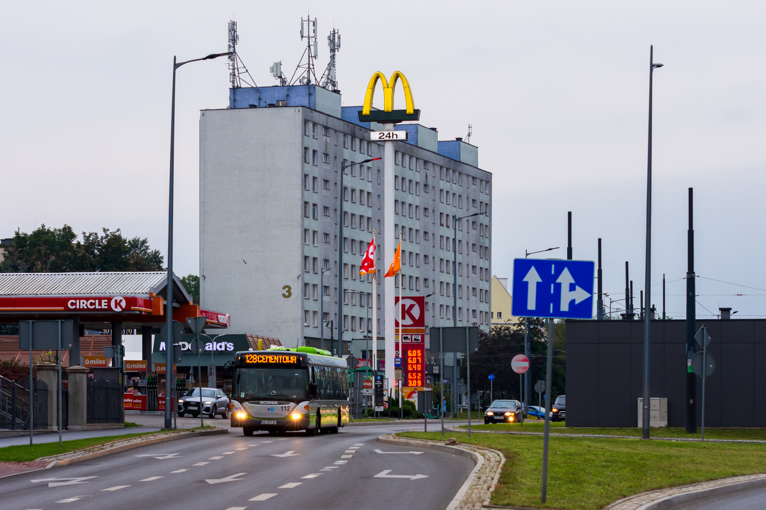 Scania CN270UB 4x2 EB #112